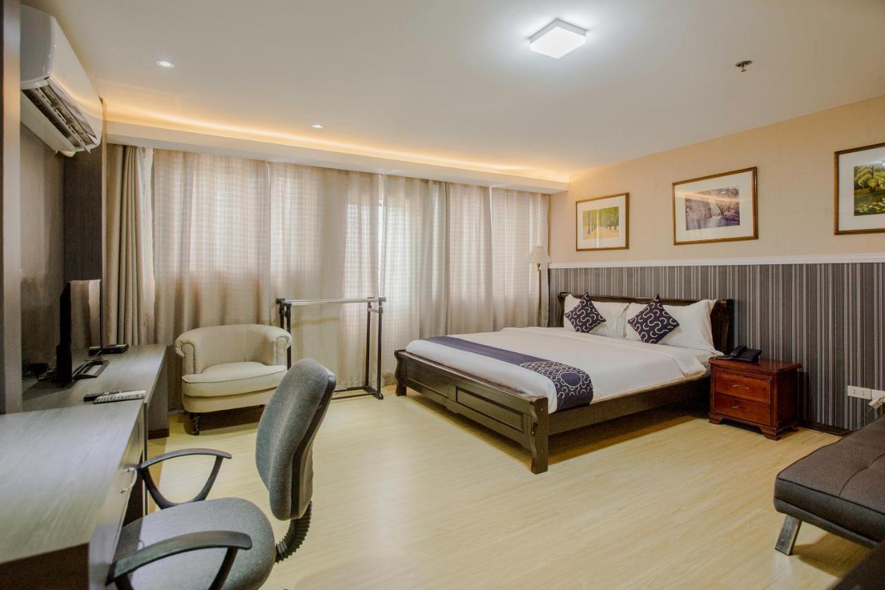 Newgrange Condotel Quezon City Exterior photo