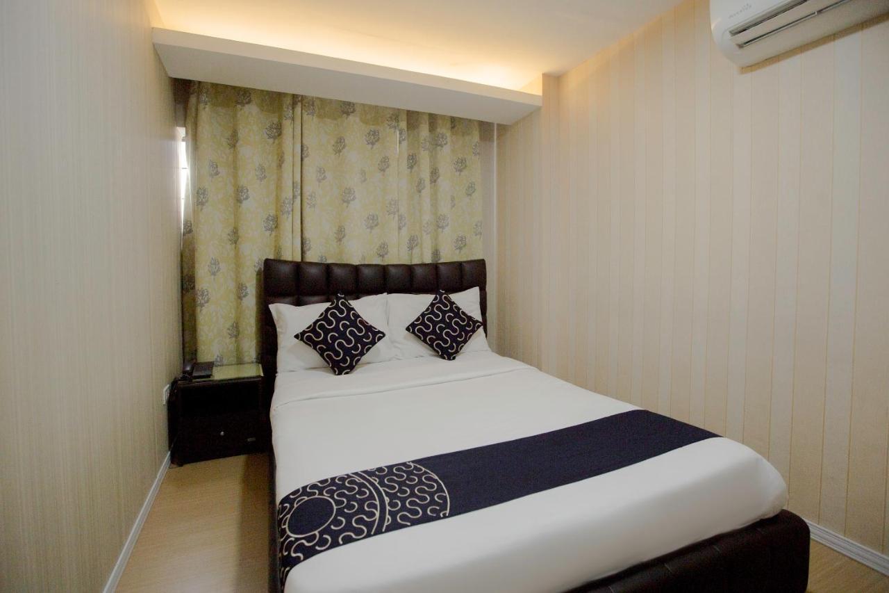 Newgrange Condotel Quezon City Exterior photo