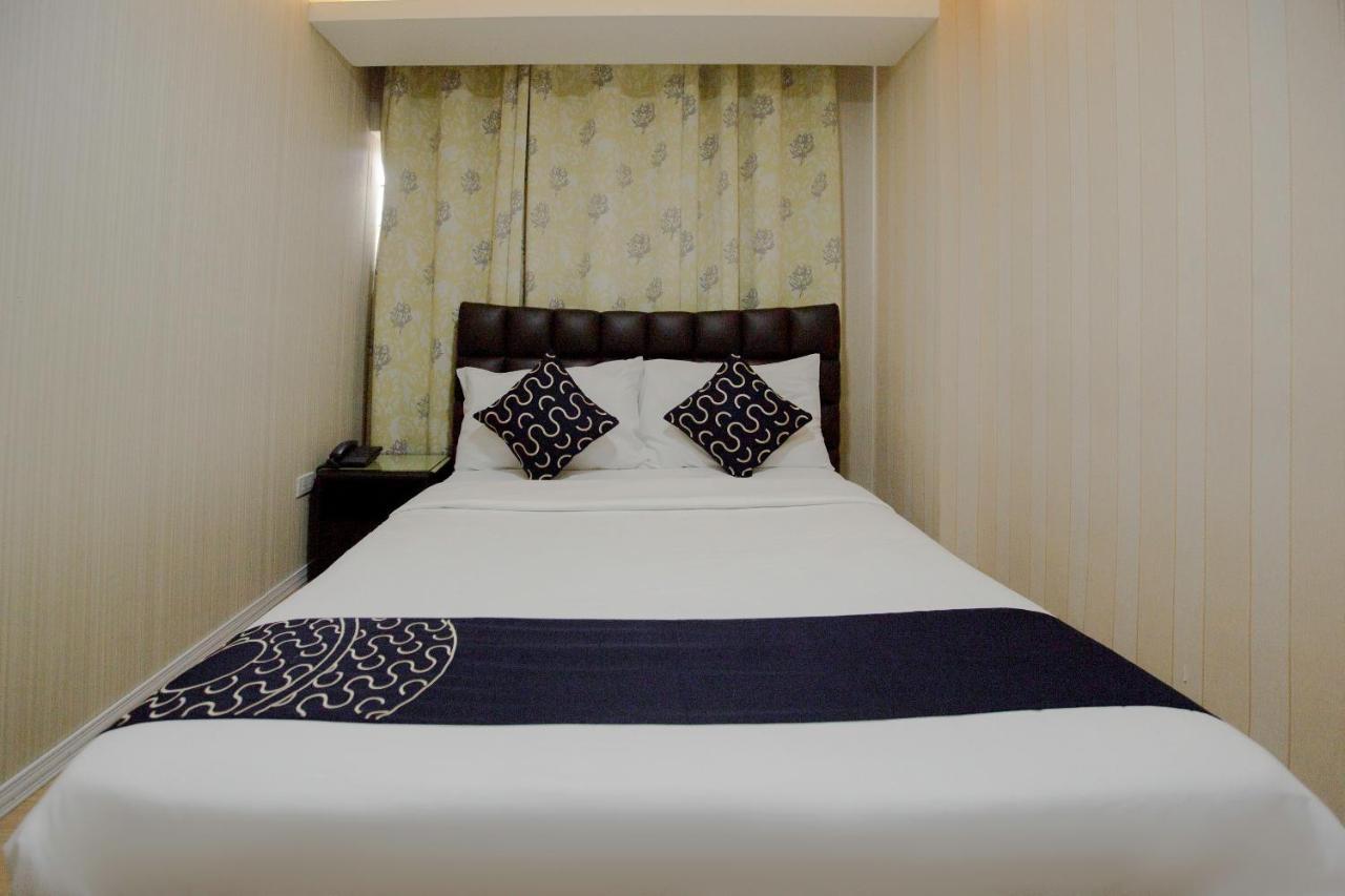 Newgrange Condotel Quezon City Exterior photo