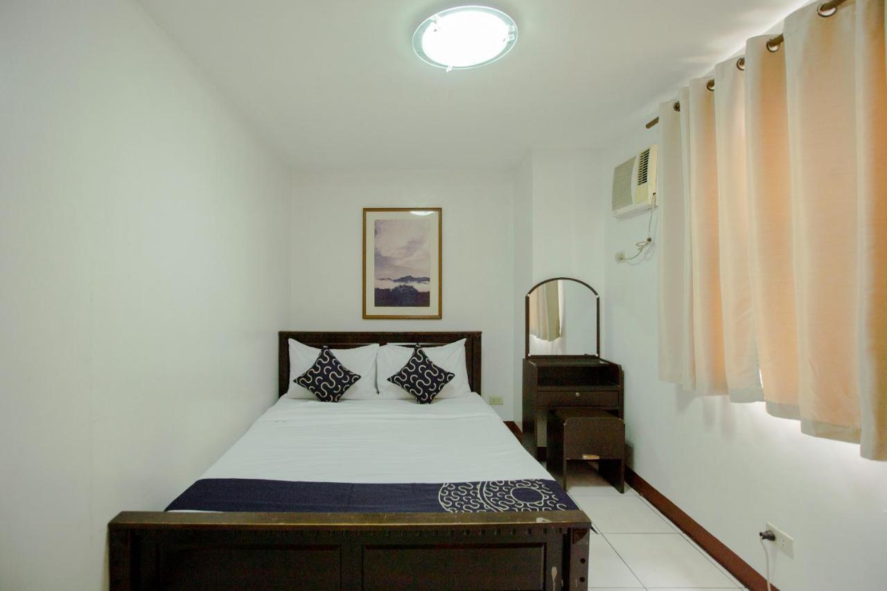 Newgrange Condotel Quezon City Exterior photo