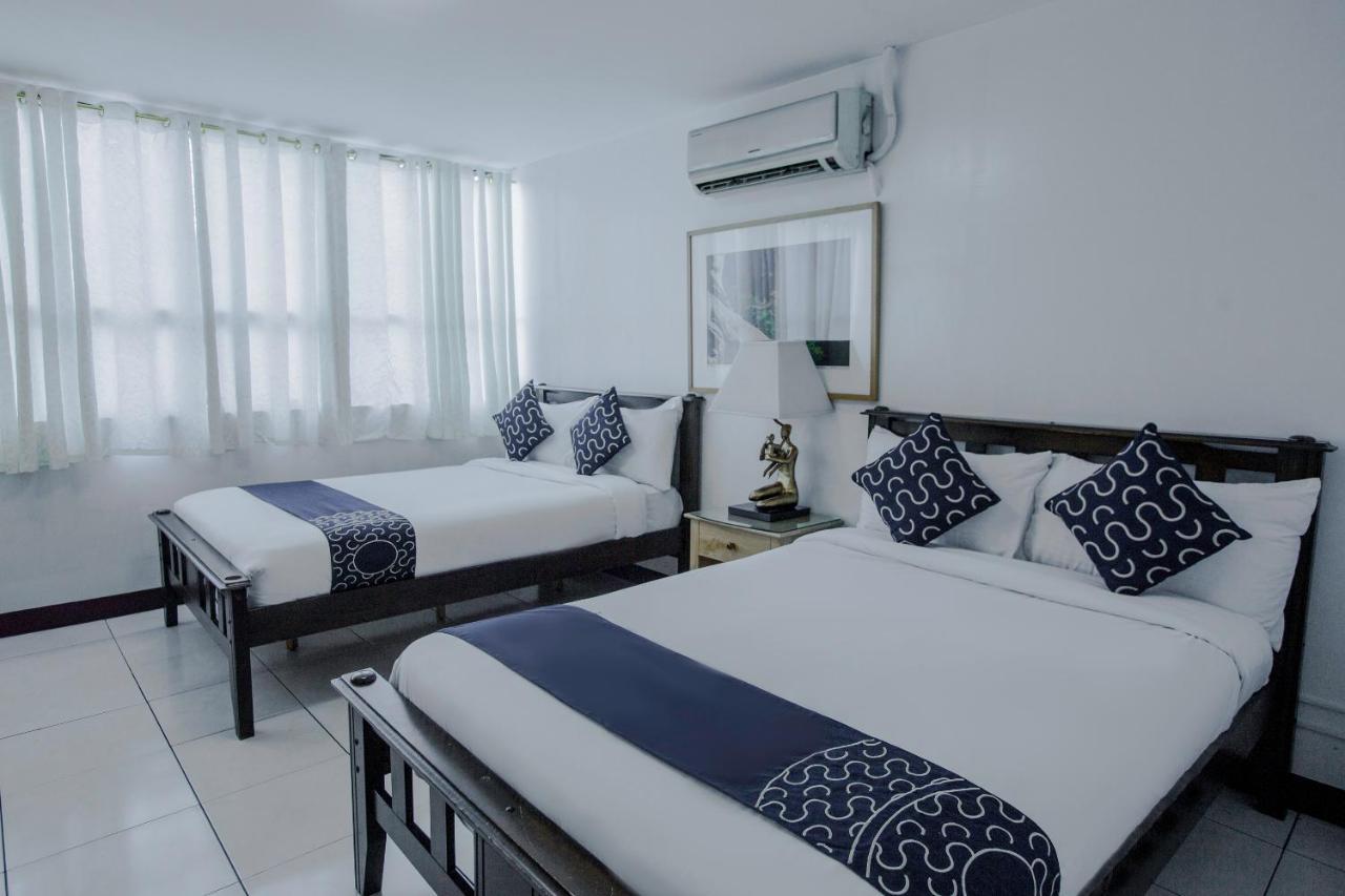 Newgrange Condotel Quezon City Exterior photo