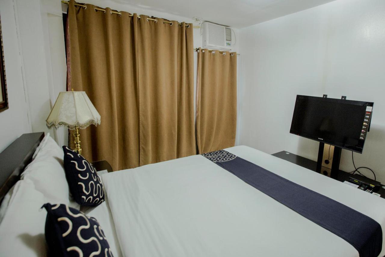 Newgrange Condotel Quezon City Exterior photo