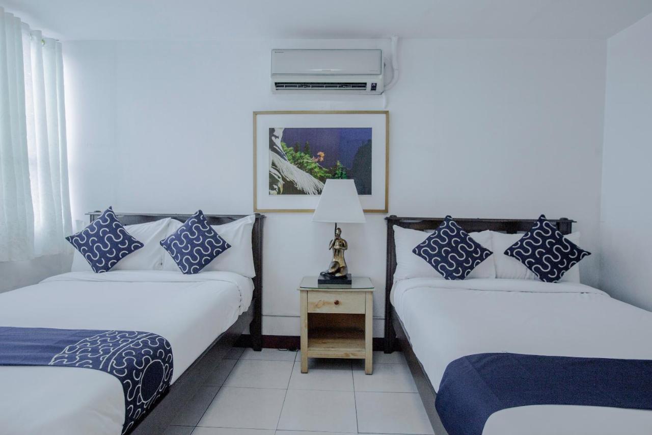 Newgrange Condotel Quezon City Exterior photo