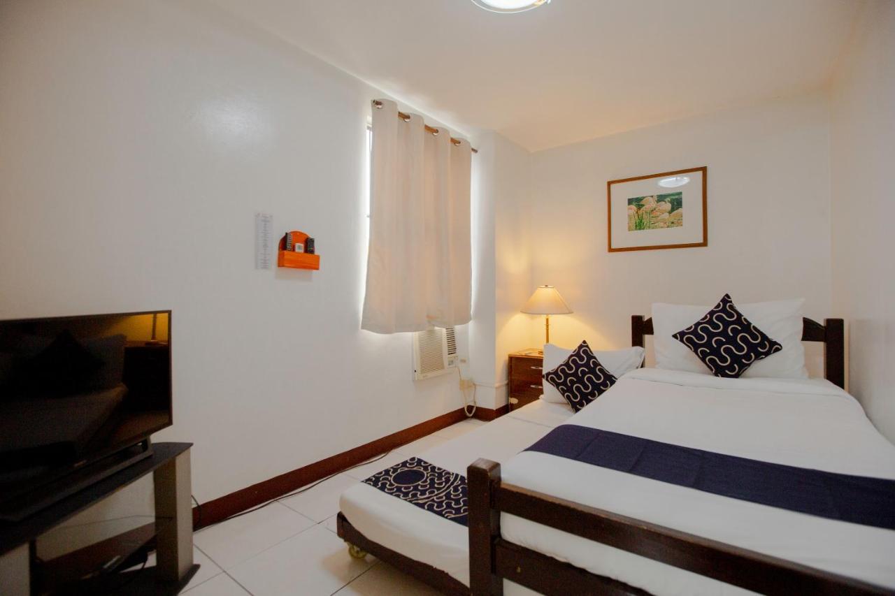 Newgrange Condotel Quezon City Exterior photo