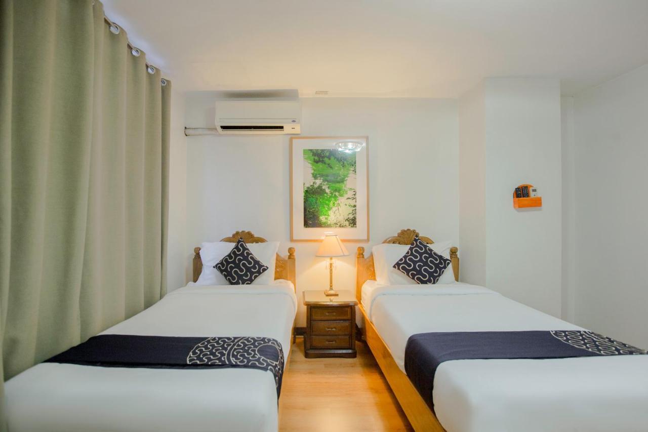 Newgrange Condotel Quezon City Exterior photo