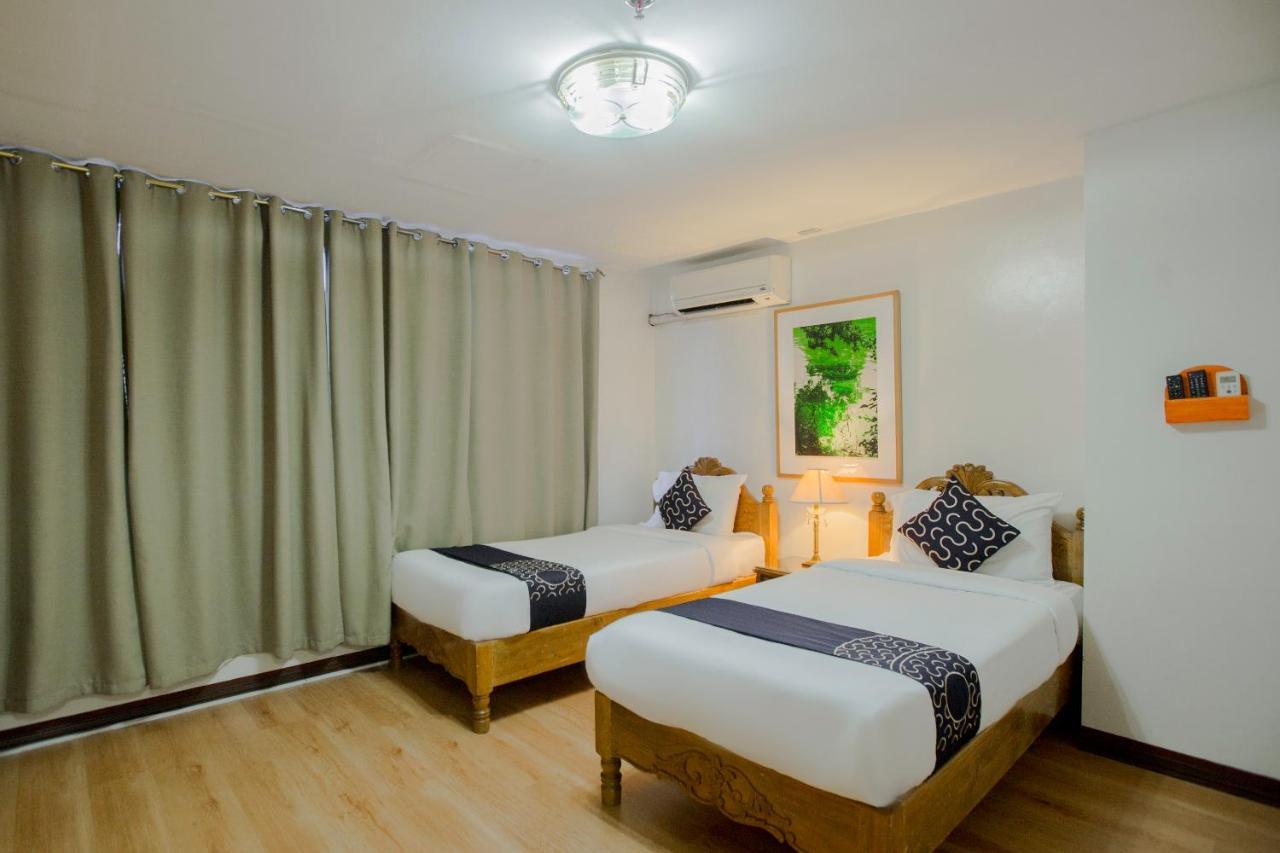 Newgrange Condotel Quezon City Exterior photo