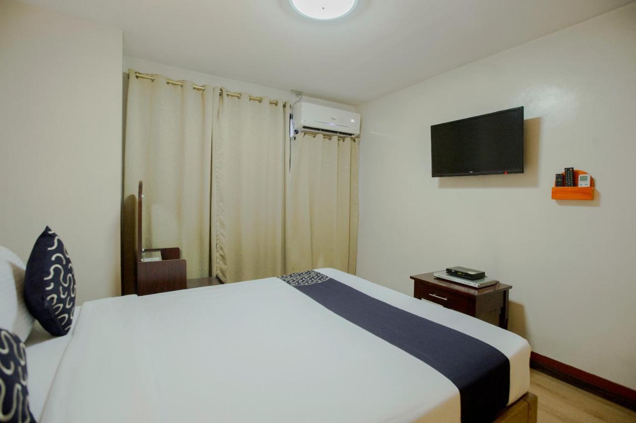 Newgrange Condotel Quezon City Exterior photo
