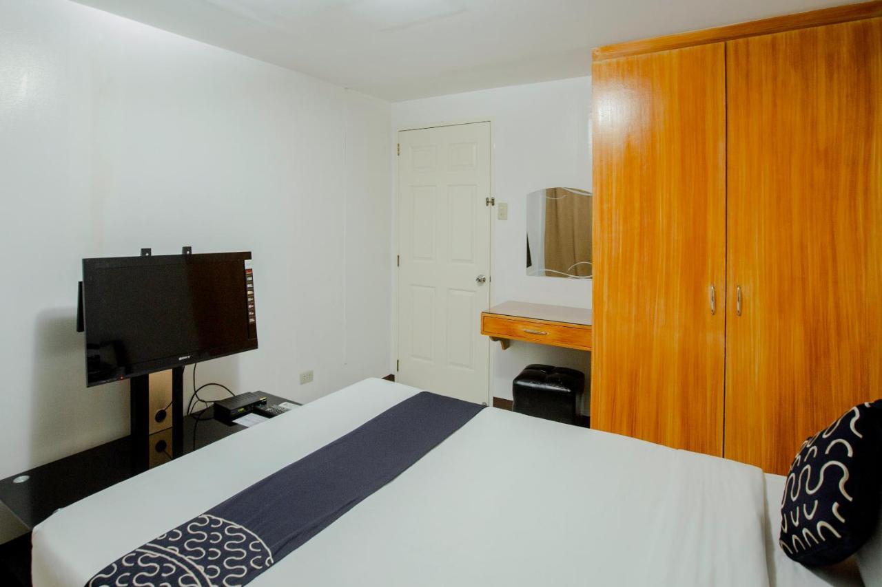 Newgrange Condotel Quezon City Exterior photo
