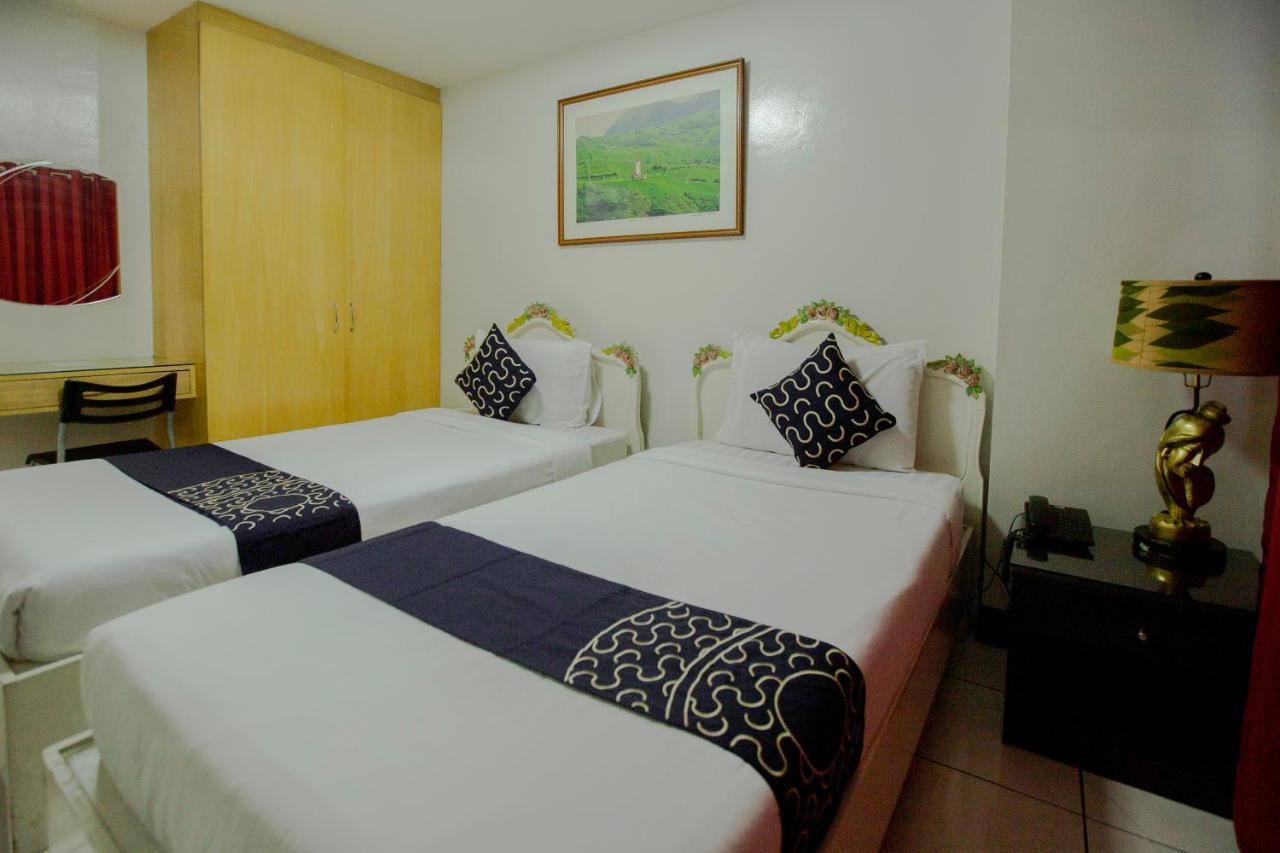 Newgrange Condotel Quezon City Exterior photo