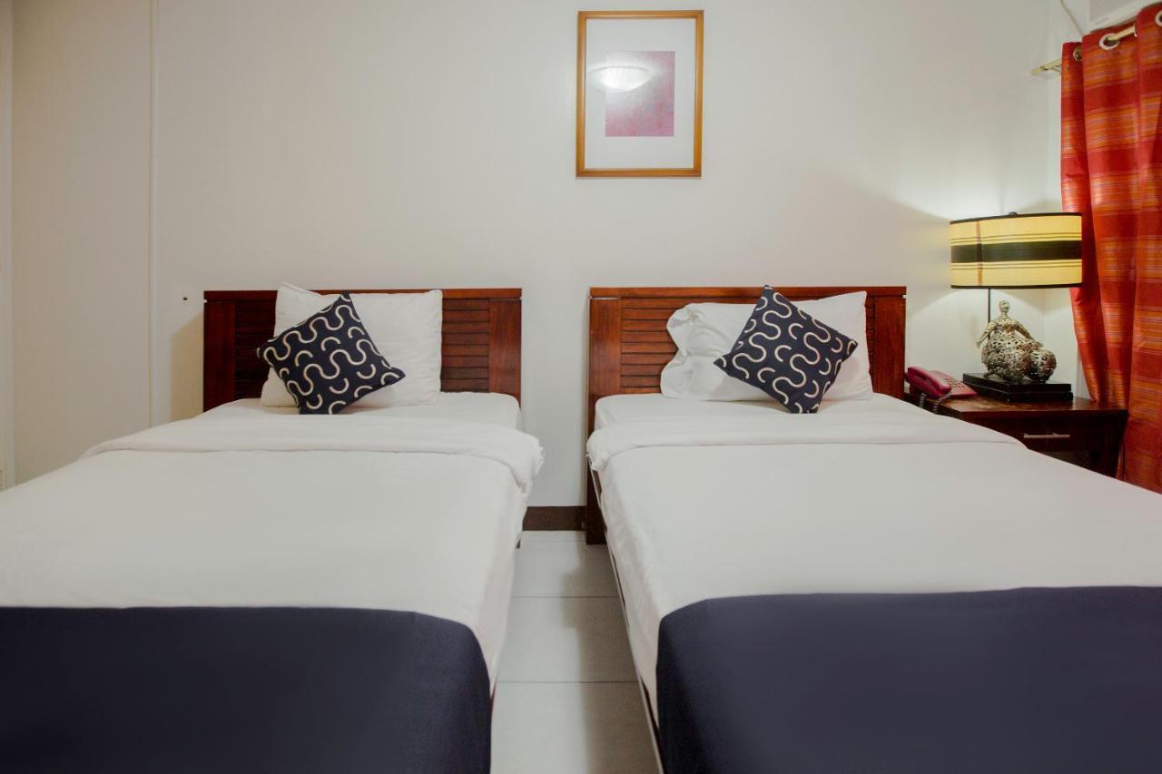 Newgrange Condotel Quezon City Exterior photo