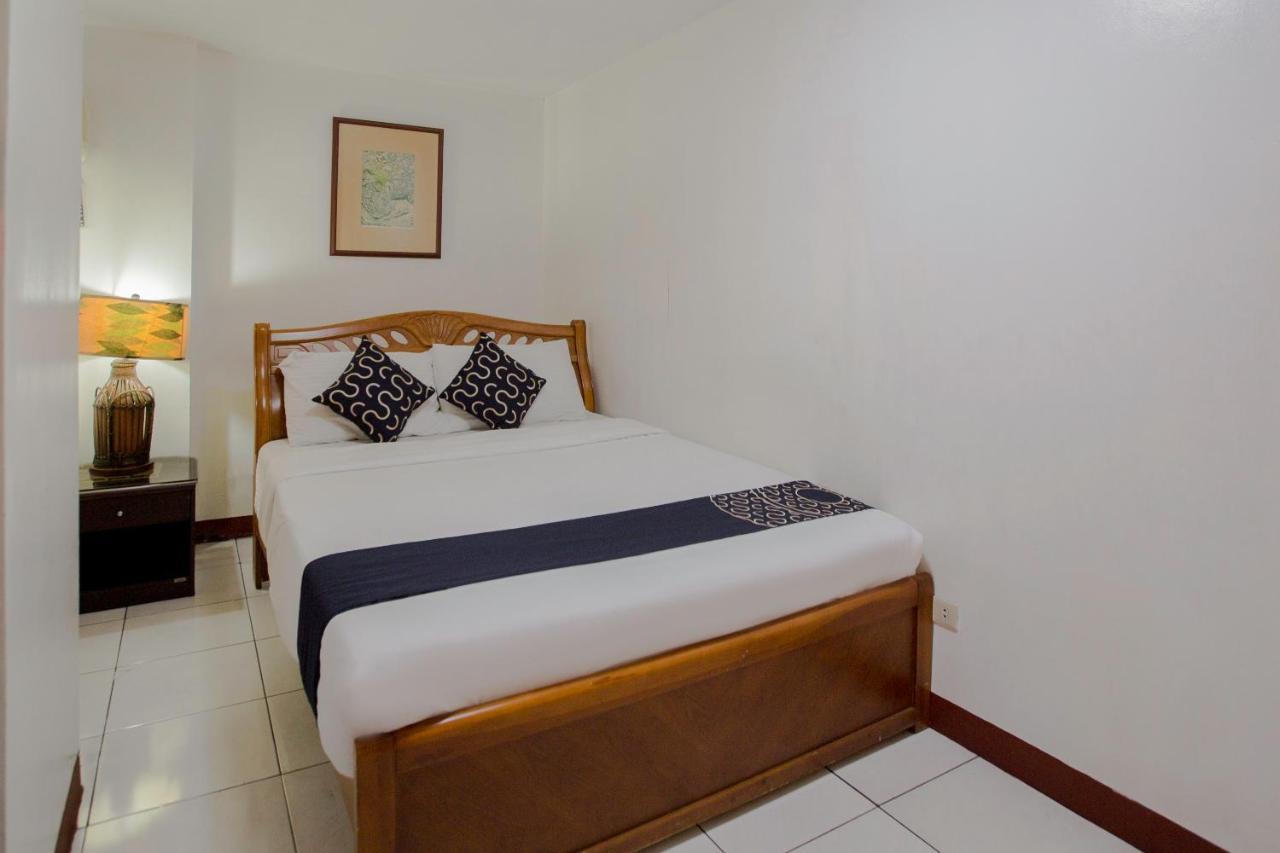 Newgrange Condotel Quezon City Exterior photo