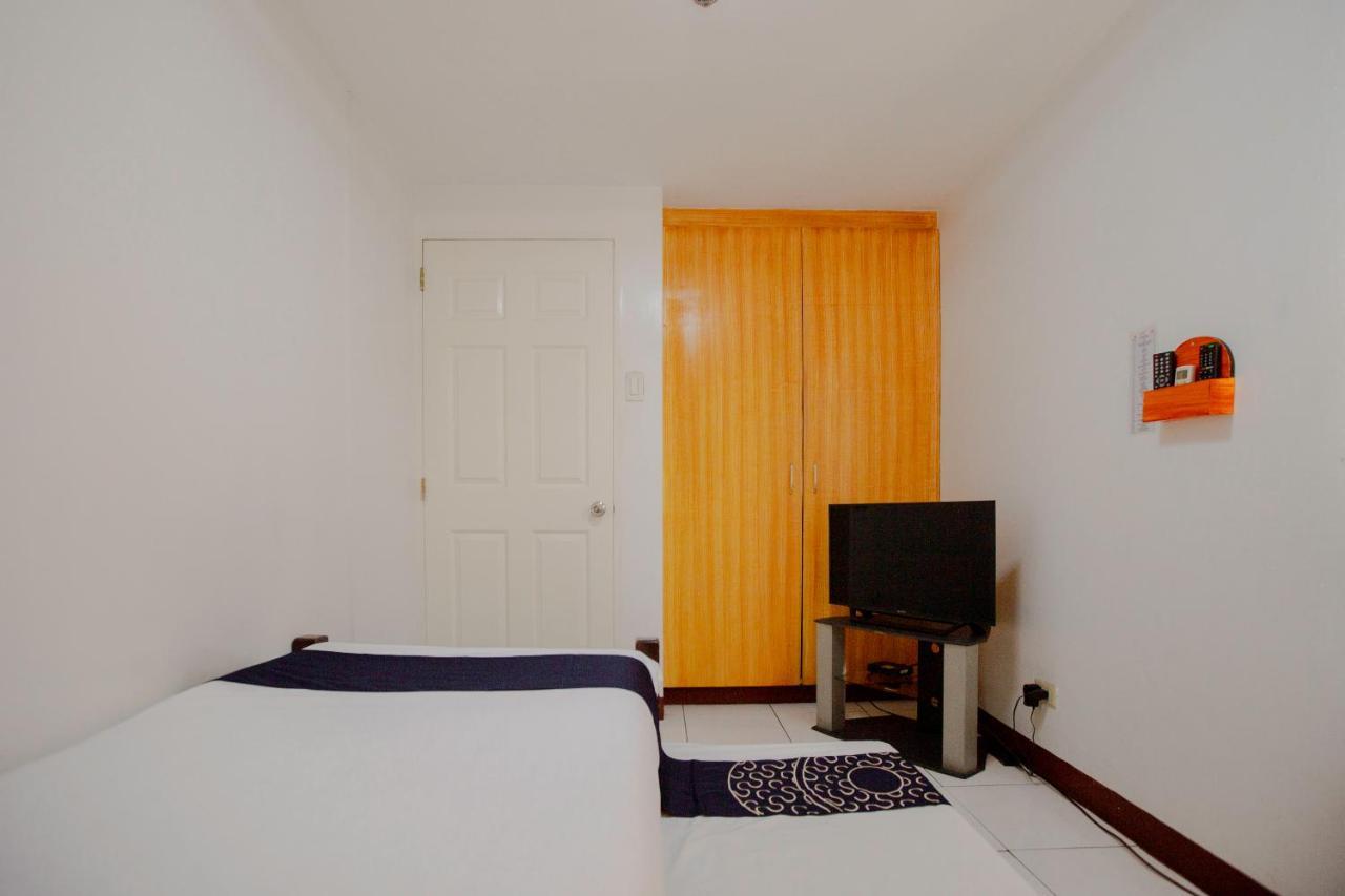 Newgrange Condotel Quezon City Exterior photo